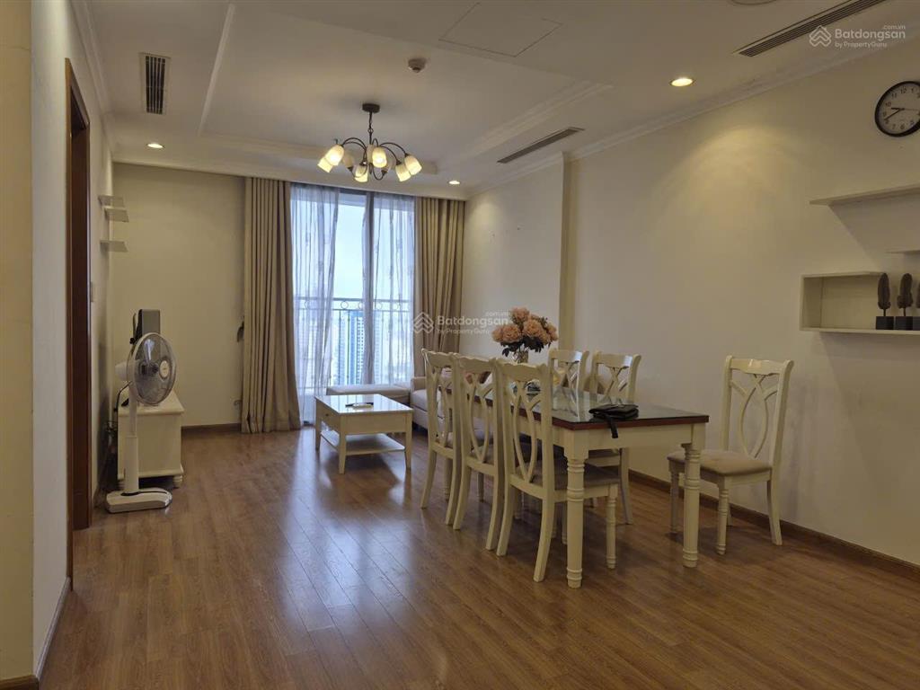 Bán căn hộ chung cư vinhomes nguyễn chí thanh. căn hộ 2pn, 86m2, full nt. giá 10,8 tỷ
