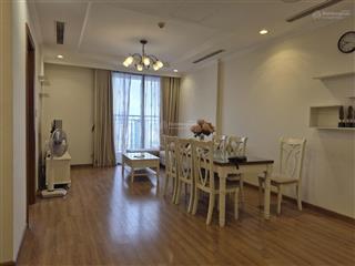 Bán căn hộ chung cư vinhomes nguyễn chí thanh. căn hộ 2pn, 86m2, full nt. giá 10,8 tỷ