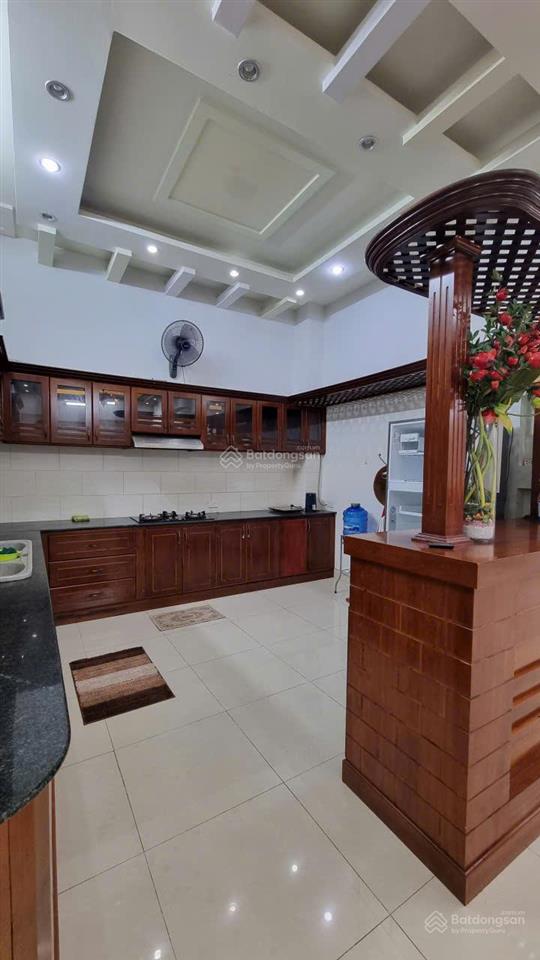 Cần tiền bán nhanh căn biệt thự mặt tiền đường văn cao khu á châu, bãi sau vũng tàu, giá 18,5 tỷ