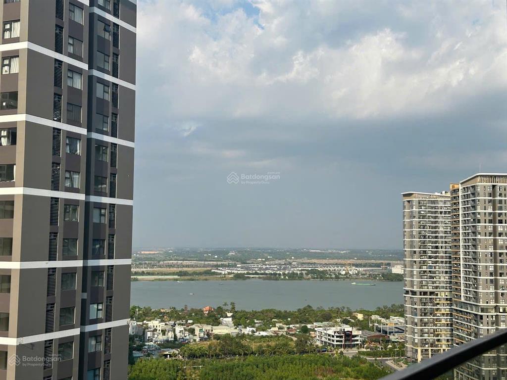 Chính chủ cần bán căn hộ chung cư 2 phòng ngủ view sông tầng cao 59,2m² giá 3,55 tỷ @947.389.399