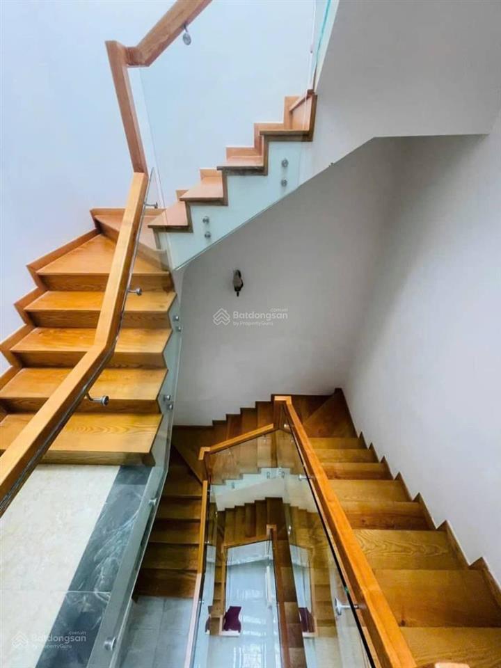 Cần bán gấp căn nhà 4 tầng hoàn công xây tâm huyết gia đình đang sinh sống hẻm 6m phan chu trinh vt