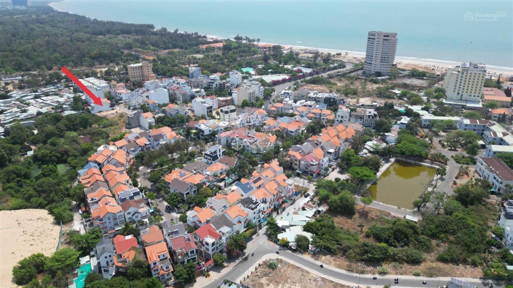 Bán đất biệt thự khu kiến tạo sát biển bãi sau chỉ 200m