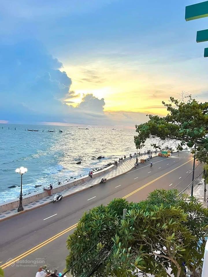 Bán khách sạn 7 tầng mặt tiền hạ long tất cả phòng view trực diện biển vũng tàu