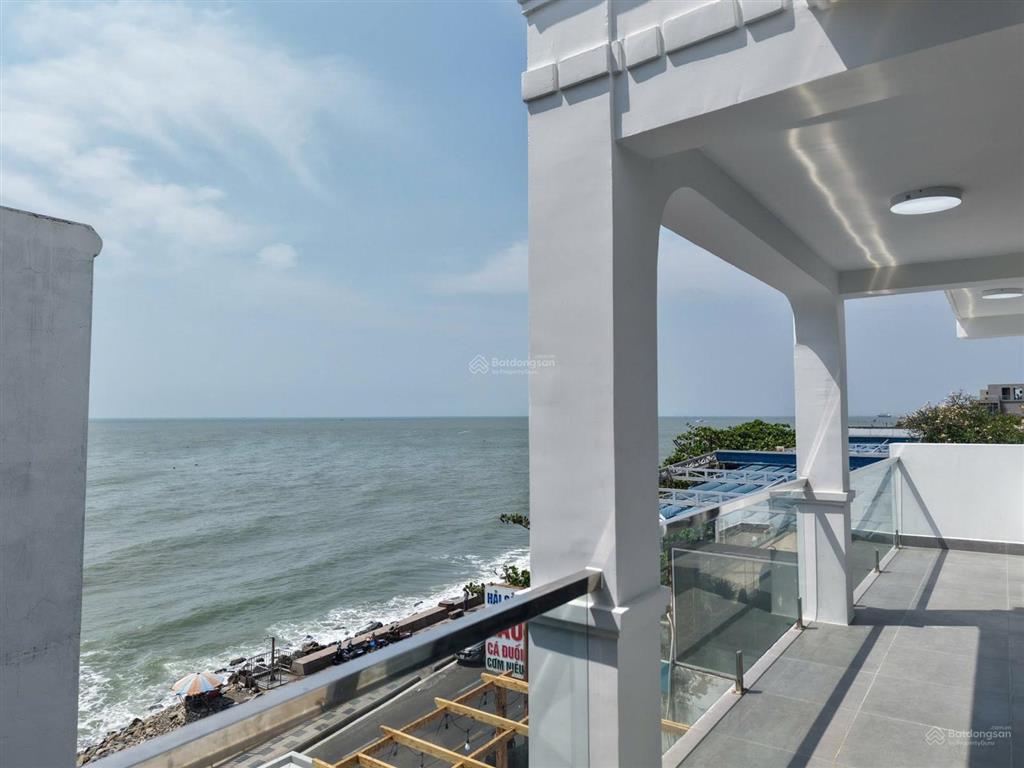 Bán khách sạn 7 tầng mặt tiền hạ long tất cả phòng view trực diện biển vũng tàu