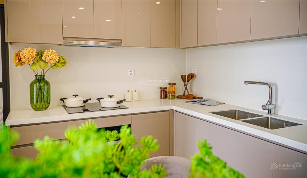 2pn2wc  lầu cao  bán 4,090 tỷ, hướng đông bắc, lumiere boulevard