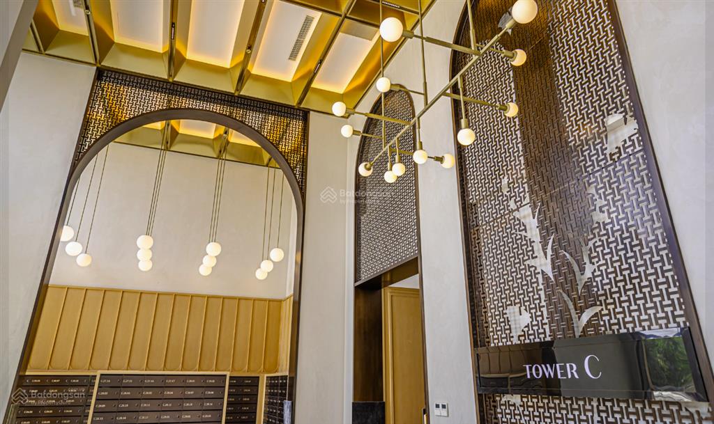2pn2wc  lầu cao  bán 4,090 tỷ, hướng đông bắc, lumiere boulevard