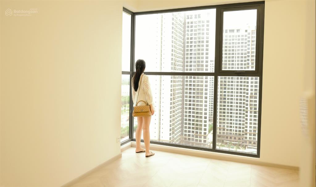 2pn2wc  lầu cao  bán 4,090 tỷ, hướng đông bắc, lumiere boulevard