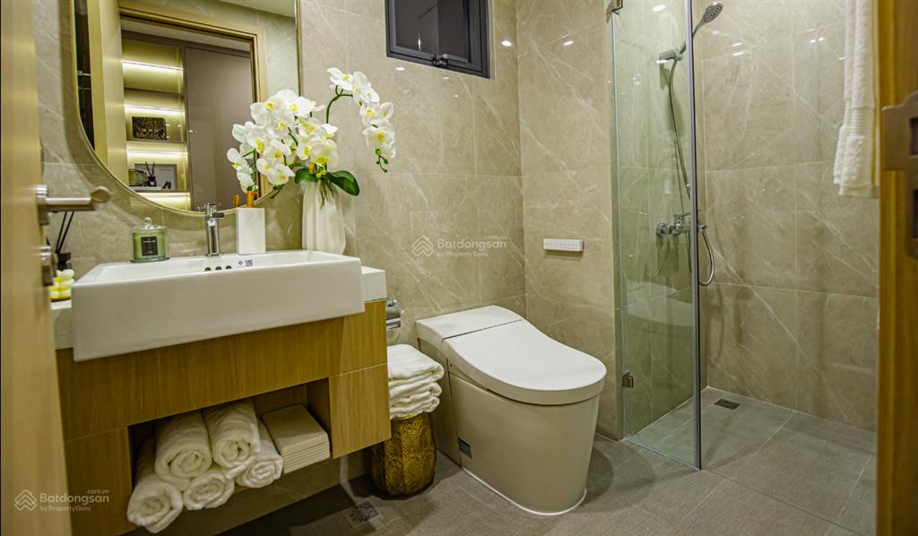 2pn2wc  lầu cao  bán 4,090 tỷ, hướng đông bắc, lumiere boulevard
