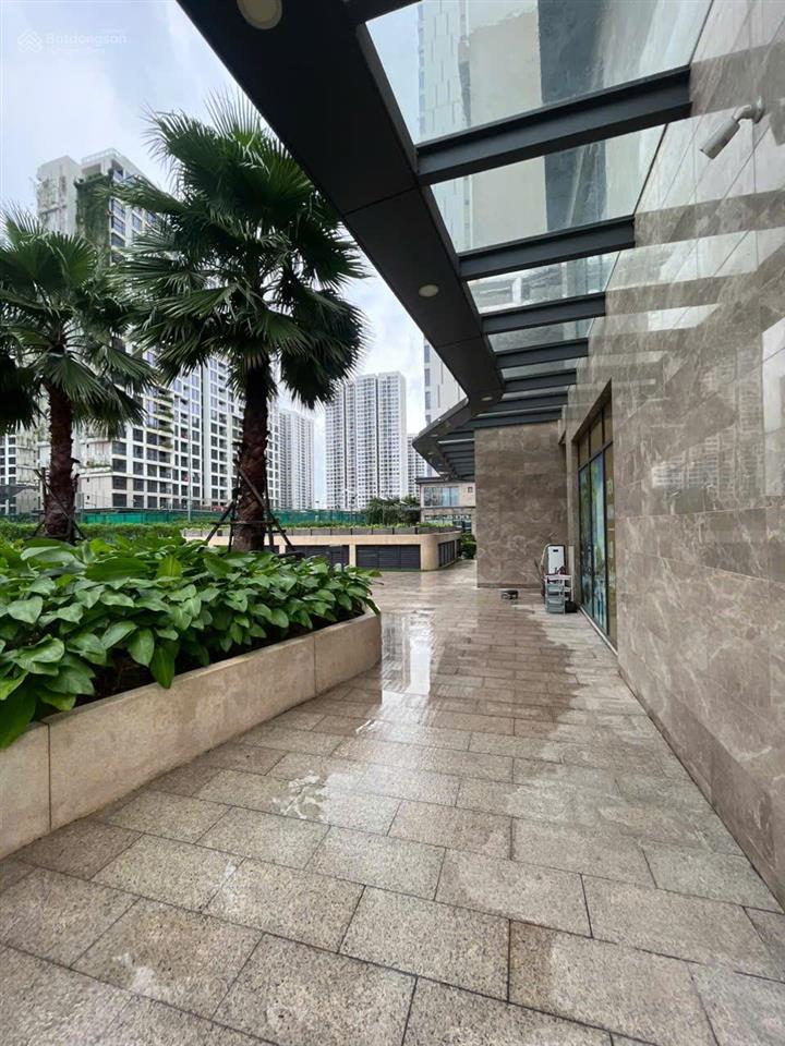 Căn shophouse tòa d masteri centre point  bán 24,1 tỷ bao hết  diện tích 164m2, tốt và đẹp nhất