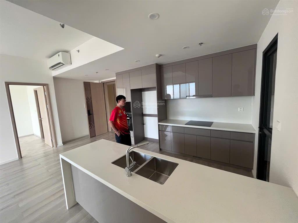 Bán siêu phẩm, 3 ngủ view pháo hoa tầng 26 giá bán chỉ 8 tỷ lumiere boulevard quận 9