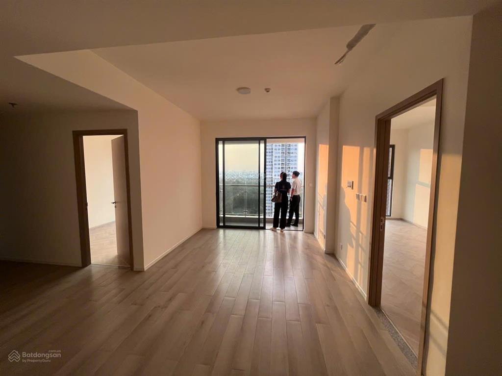Gấp 1 căn 2pn  lumiere boulevard  chỉ 4,584 tỷ tháp e  tầng cao  nhà mới  giá tốt tại vinhomes