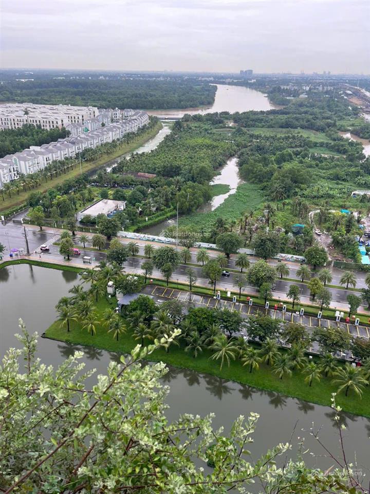Gấp 1 căn 2pn  lumiere boulevard  chỉ 4,584 tỷ tháp e  tầng cao  nhà mới  giá tốt tại vinhomes