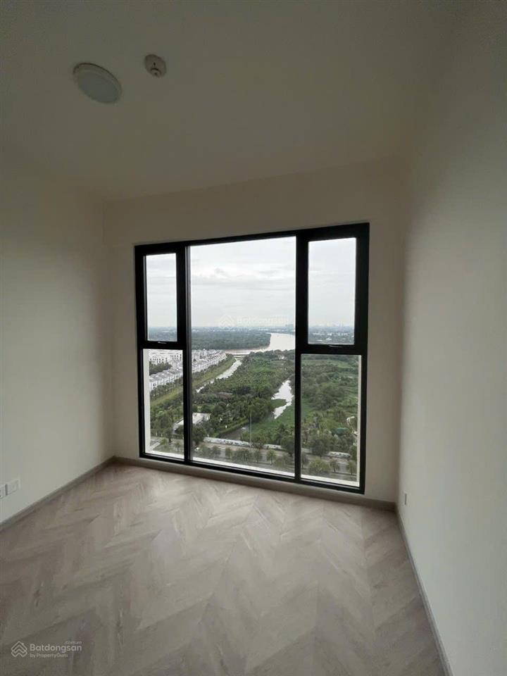 Gấp 1 căn 2pn  lumiere boulevard  chỉ 4,584 tỷ tháp e  tầng cao  nhà mới  giá tốt tại vinhomes