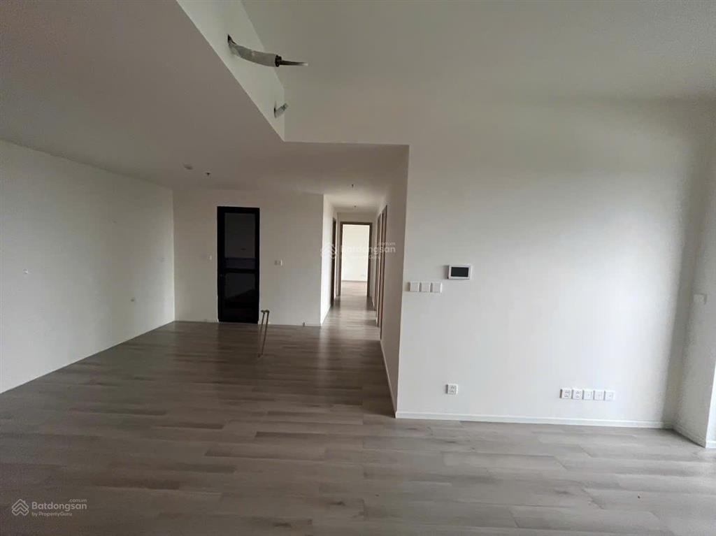 Gấp 1 căn 2pn  lumiere boulevard  chỉ 4,584 tỷ tháp e  tầng cao  nhà mới  giá tốt tại vinhomes