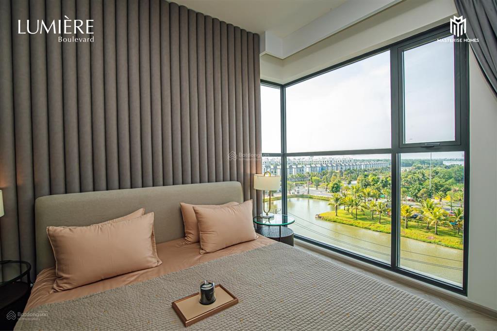 Gấp 1 căn 2pn  lumiere boulevard  chỉ 4,584 tỷ tháp e  tầng cao  nhà mới  giá tốt tại vinhomes