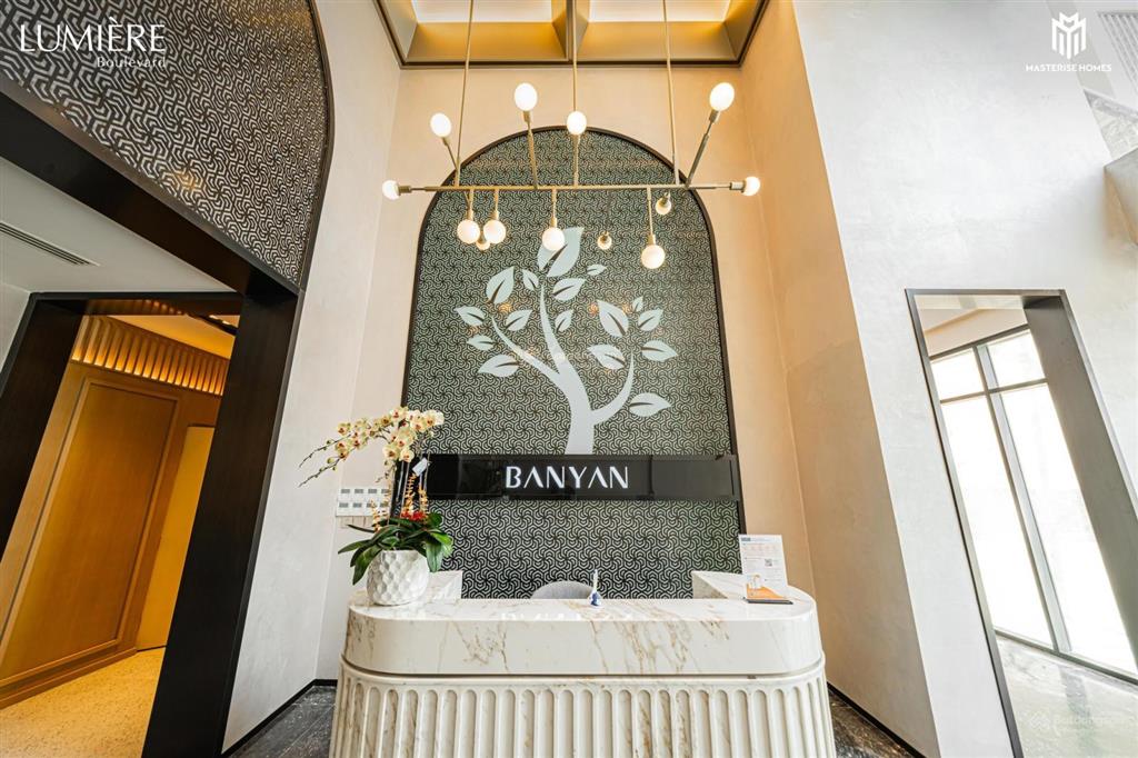 2pn tòa b  view trực diện hồ bơi  giá 4,43 tỷ bao hết  lumiere boulevard nhận nhà ở ngay