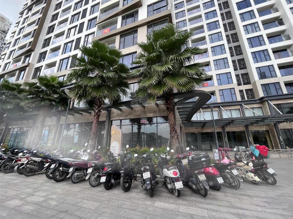 Shophouse 2 tầng tòa d, nằm trên đại lộ rộng 40m  bán 30 tỷ 464 triệu bao hết , masteri quận 9