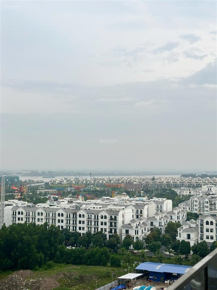 2pn góc tòa a  giá 4 tỷ 150 bao hết  view công viên, sân thể thao, lumiere boulevard, nhận ngay