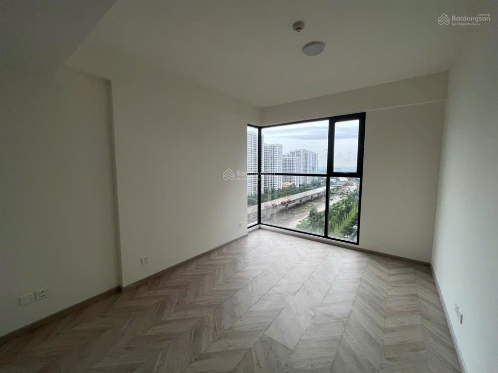 3pn2wc tòa a,sẵn sổ đỏ  bán 5,8 tỷ bao hết  căn tốt nhất lumiere boulevard, cam kết giá thật
