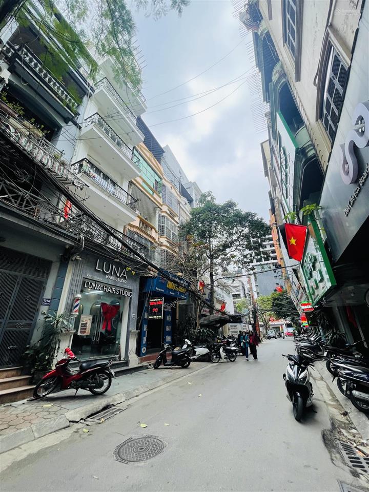 Bán nhà ngõ 178 thái hà 68m2 xd 7 tầng thang máy  ô tô tránh kd sầm uấtdòng tiền 80tr