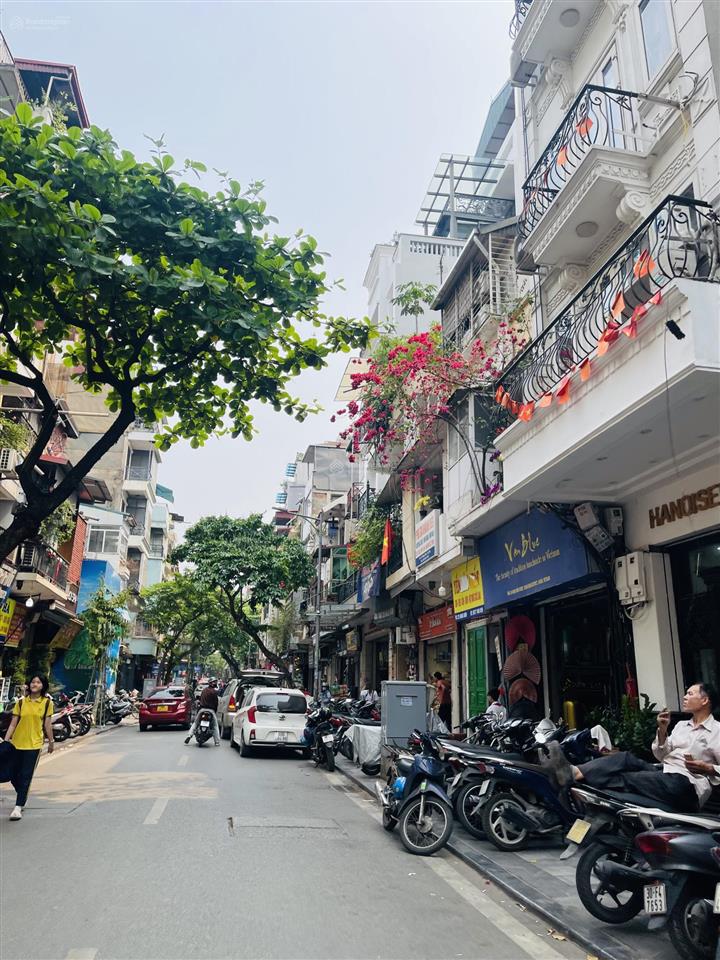 Siêu hiếm ! bán nhà phố lô góc hàng bông dt 42m2 lô góc mt 8m hàng hiếm phố cổ  kd sầm uất