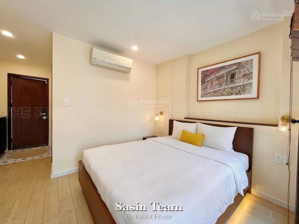 Căn hộ 1 phòng ngủ full nội thất cao cấp, ban công lớn lý tự trọng quận 1 gần chợ bến thành