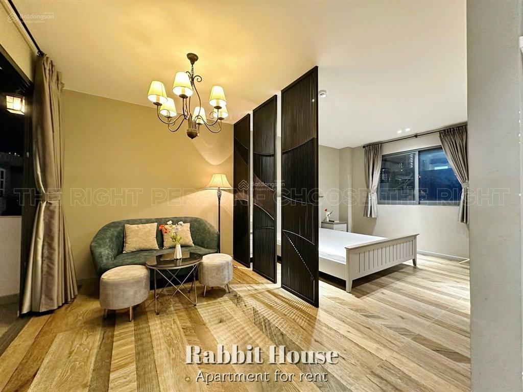 Siêu phẩm căn hộ 1 phòng ngủ full nội thất cao cấp, ban công lớn hồ hảo hớn quận 1 gần bùi viện