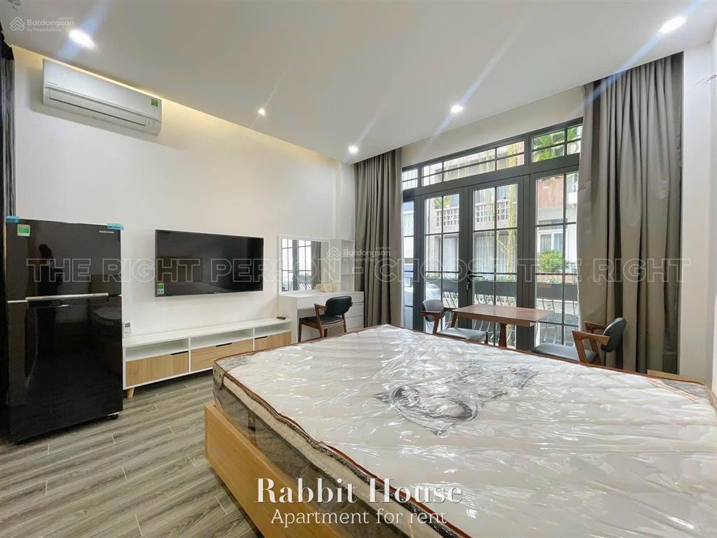 Căn hộ full nội thất, ban công thoáng hồ hảo hớn quận 1 gần chợ bến thành, bùi viện, cầu ông lãnh