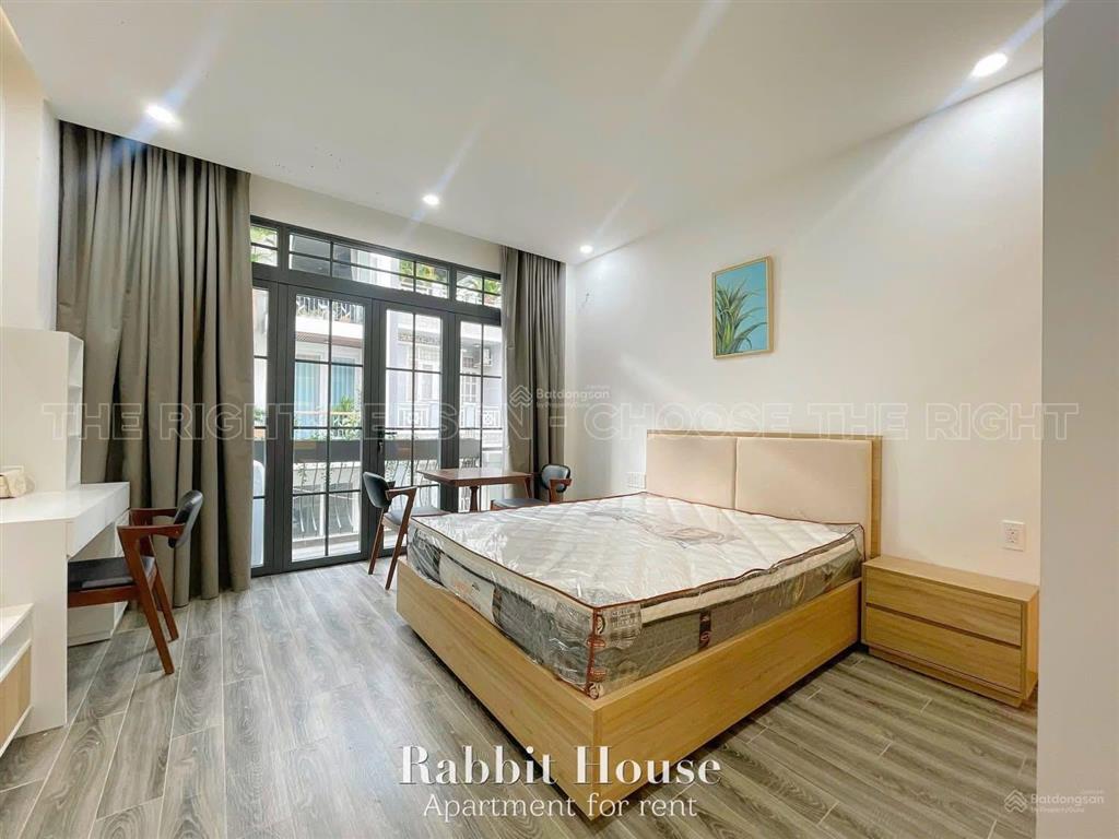 Căn hộ full nội thất, ban công thoáng hồ hảo hớn quận 1 gần chợ bến thành, bùi viện, cầu ông lãnh