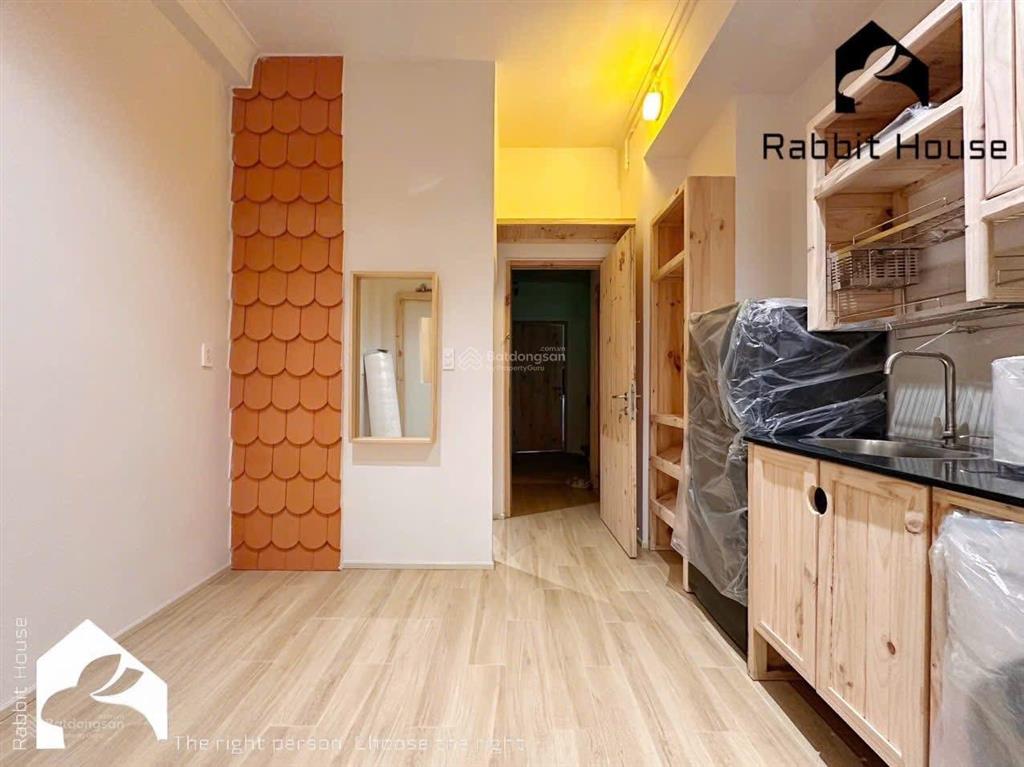 Căn hộ 1pn full nội thất, ban công thoáng trần hưng đạo quận 5 gần cầu nguyễn văn cừ, nowzome