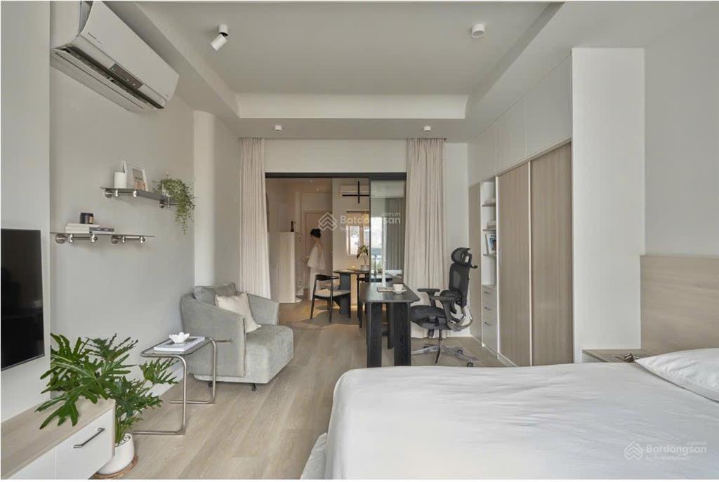 Căn hộ 1pn full nội thất, ban công thoáng trần đình xu quận 1 gần chợ bến thành, bùi viện
