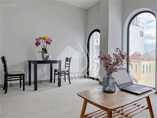 Cho thuê căn hộ full nội thất, ban công lớn, máy giặt riêng bến vân đồn quận 4 gần cầu ông lãnh