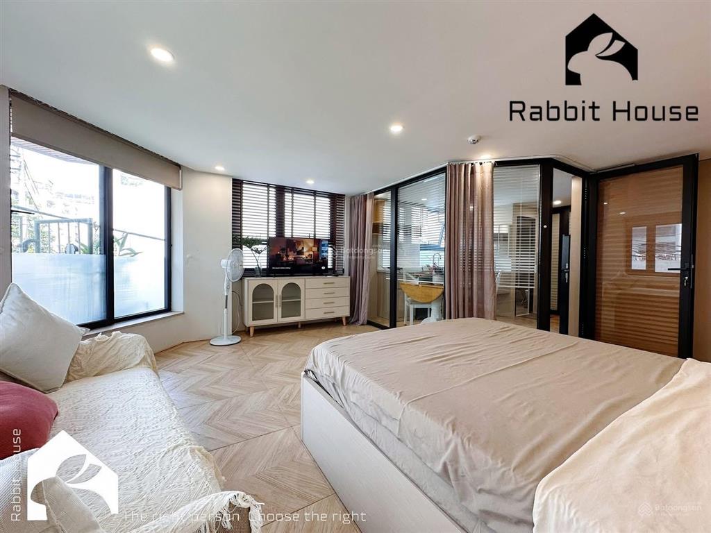 Căn hộ 1pn full nội thất, cửa sổ thoáng lê thị riêng quận 1 gần bùi viện, chợ bến thành