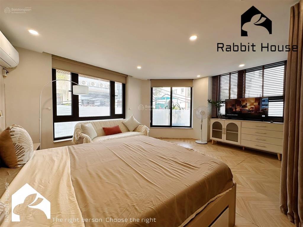 Căn hộ 1pn full nội thất, cửa sổ thoáng lê thị riêng quận 1 gần bùi viện, chợ bến thành