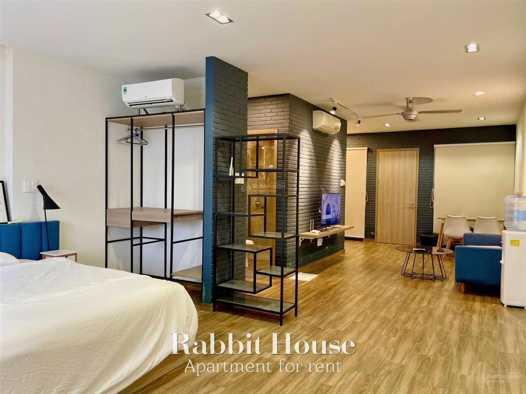 Cho thuê căn hộ full nội thất, ban công thoáng trần hưng đạo quận 5 gần cầu nguyễn văn cừ, nowzone