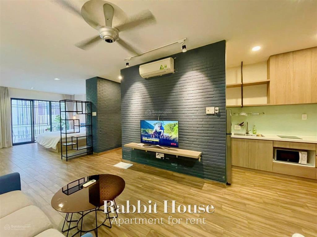 Cho thuê căn hộ full nội thất, ban công thoáng trần hưng đạo quận 5 gần cầu nguyễn văn cừ, nowzone