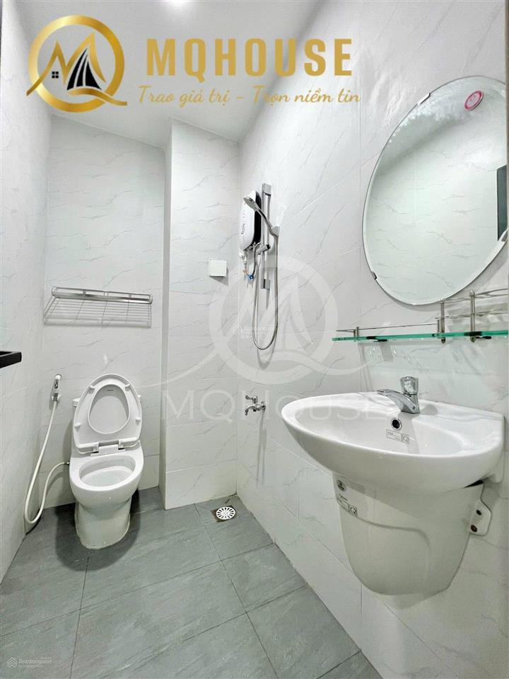 Cho thuê phòng trọ full nội thất, ban công trần hưng đạo quận 5 gần cầu nguyễn văn cừ, cầu chữ y