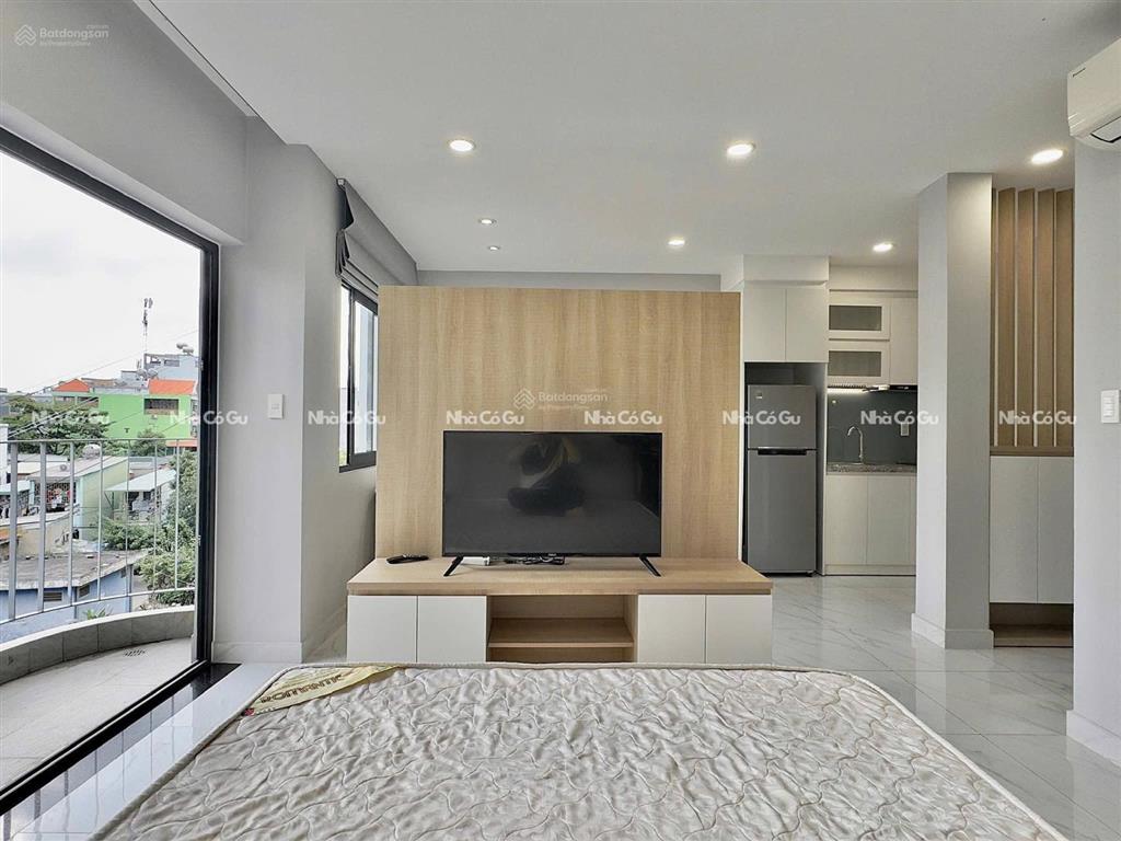 Cho thuê căn hộ full nội thất, ban công thoáng mát hai bà trưng quận 1 gần chợ tân định, cầu kiệu