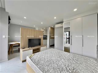 Cho thuê căn hộ full nội thất, ban công thoáng mát hai bà trưng quận 1 gần chợ tân định, cầu kiệu