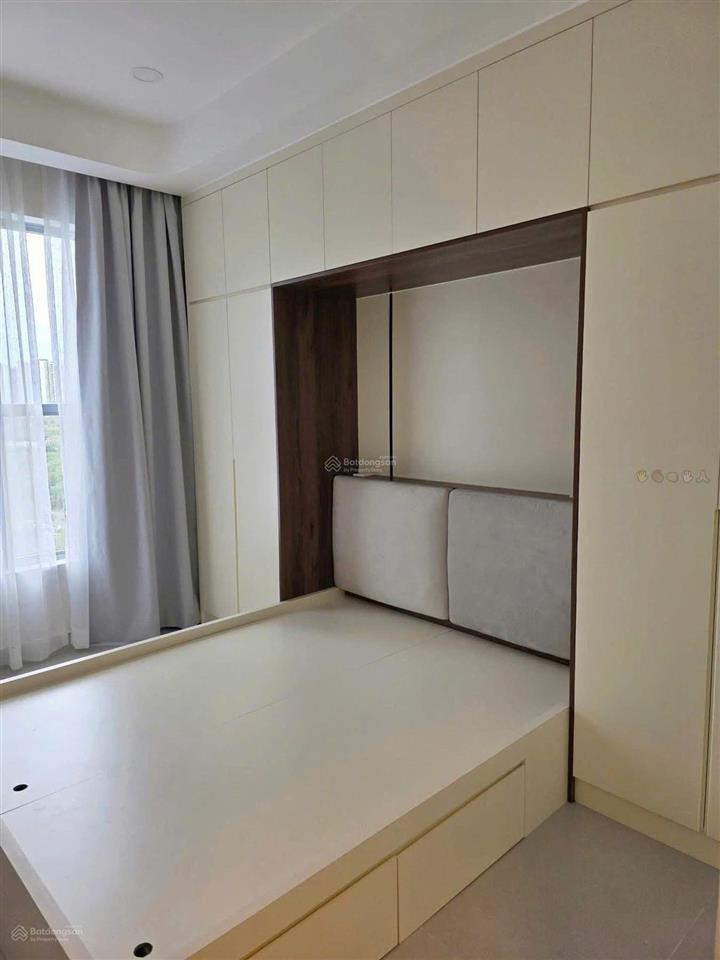 Bán gấp trong tháng căn hộ sky 9, dt 65m2, 2pn 2wc, đã có sổ công chứng liền