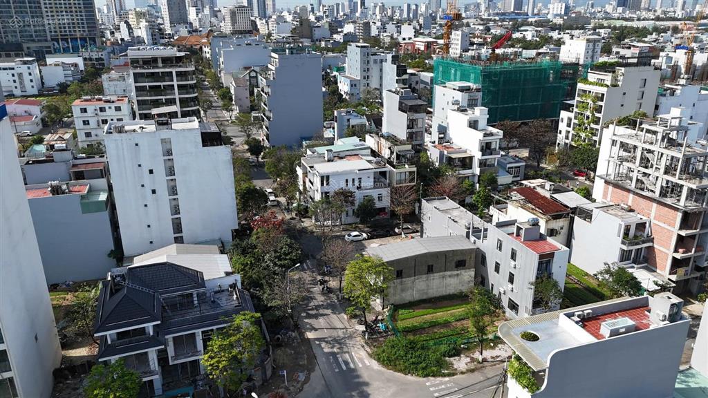 Bán lô mặt tiền đinh đạt 7m5 cách biển 300m phố du lịch apartment & hotel. giá 15tỷ5 thương lượng