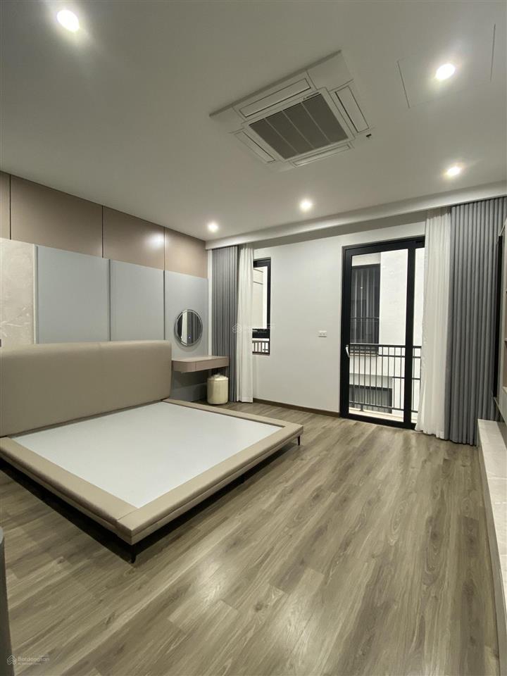 Ngọc thụy  ngõ ô tô tránh  7 tầng thang máy  mặt tiền rộng