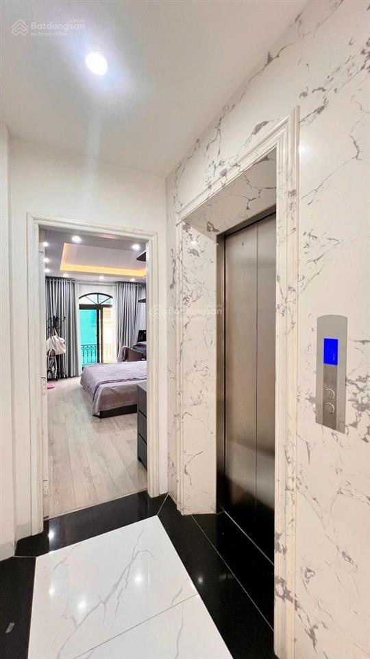 Nhà hoàng mai 7 tầng ô tô vào nhà gần hồ đền lừ. dt 39m² mt 3.4m