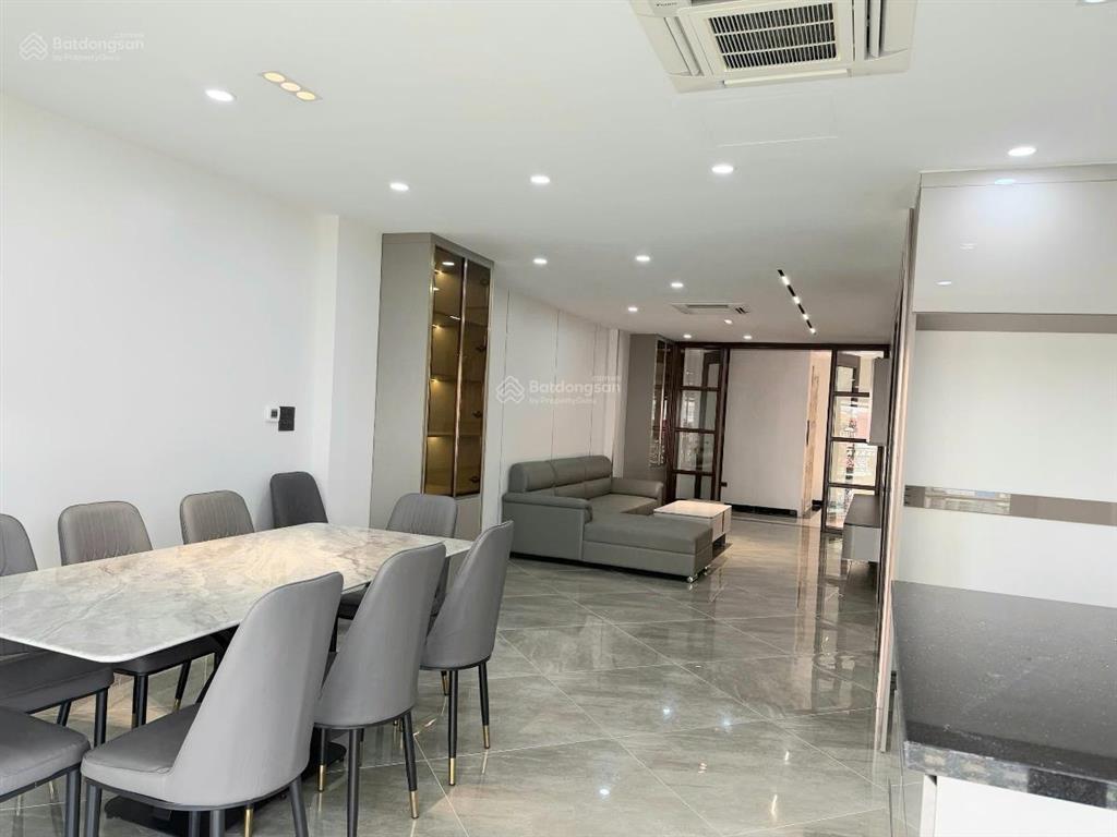 Siêu phẩm nhà 8 tầng thang máy  gara 4 ô tô