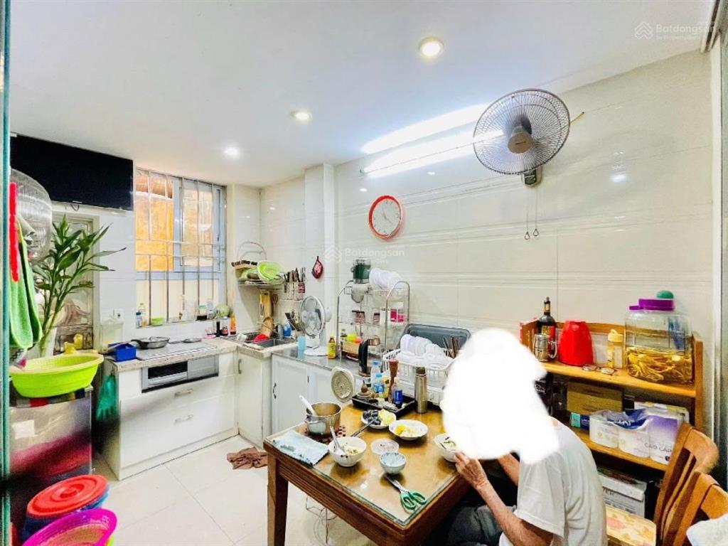 Phân lô hoàng đạo thành ngõ to như phố ô tô tránh vỉa hè kinh doanh