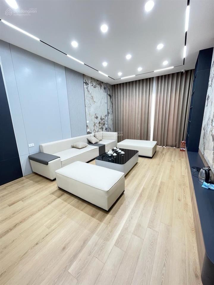 Siêu phẩm tam trinh hoàng mai thang máy gara ô tô nhà đẹp đẳng cấp gần phố