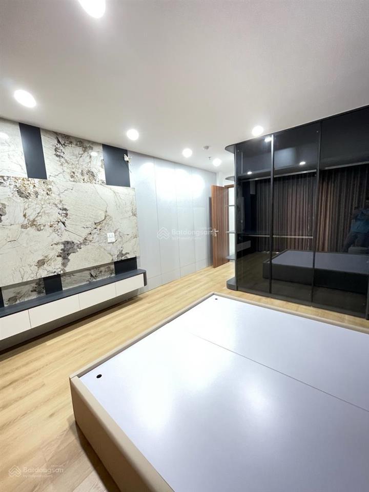 Siêu phẩm tam trinh hoàng mai thang máy gara ô tô nhà đẹp đẳng cấp gần phố