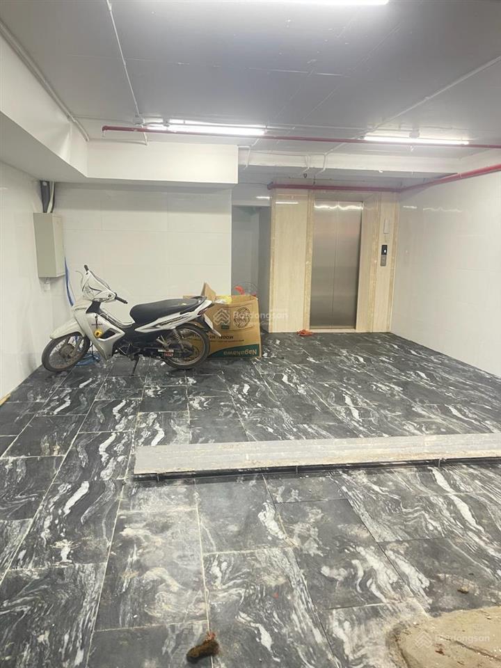 Siêu phẩm toà văn phòng 9 tầng có hầm view hồ phương mai đống đa