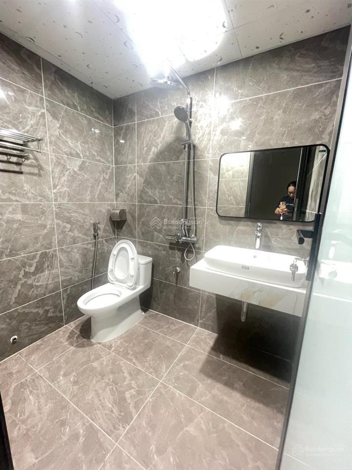 Siêu phẩm toà văn phòng 9 tầng có hầm view hồ phương mai đống đa