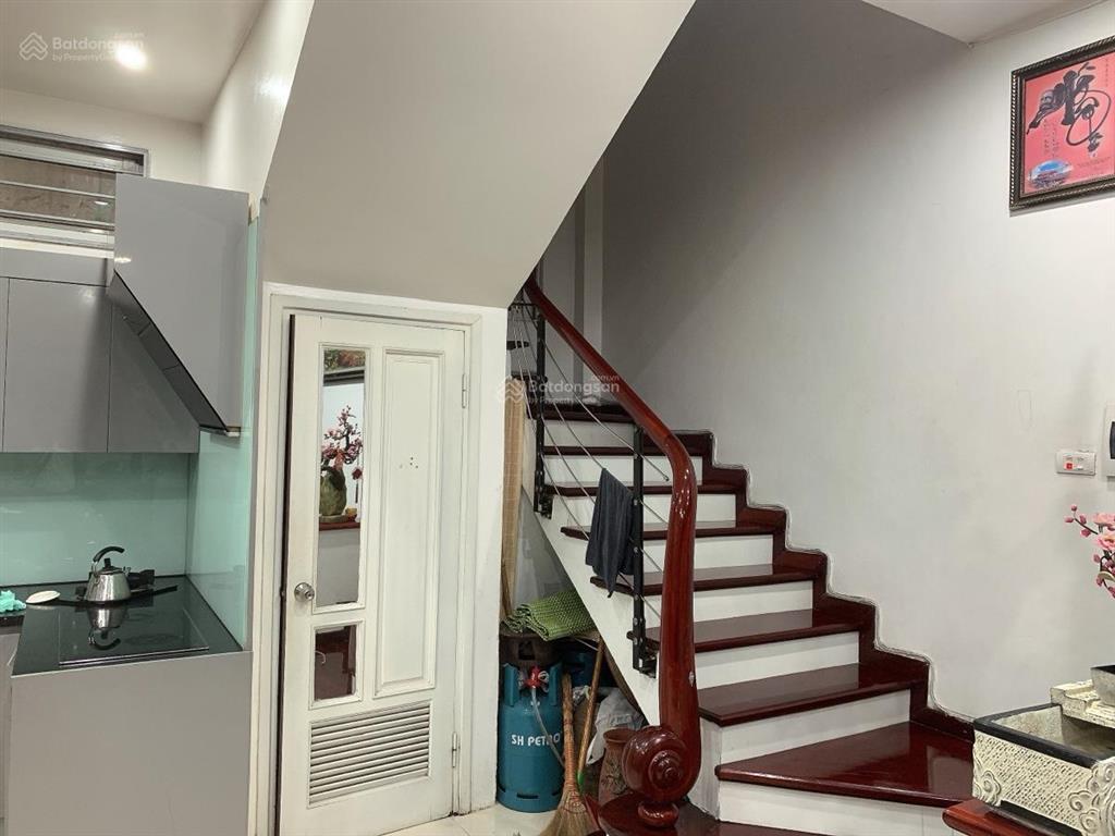 Nhà phân lô phố thái hà đống đa  kinh doanh đa ngành nghề  ô tô tránh